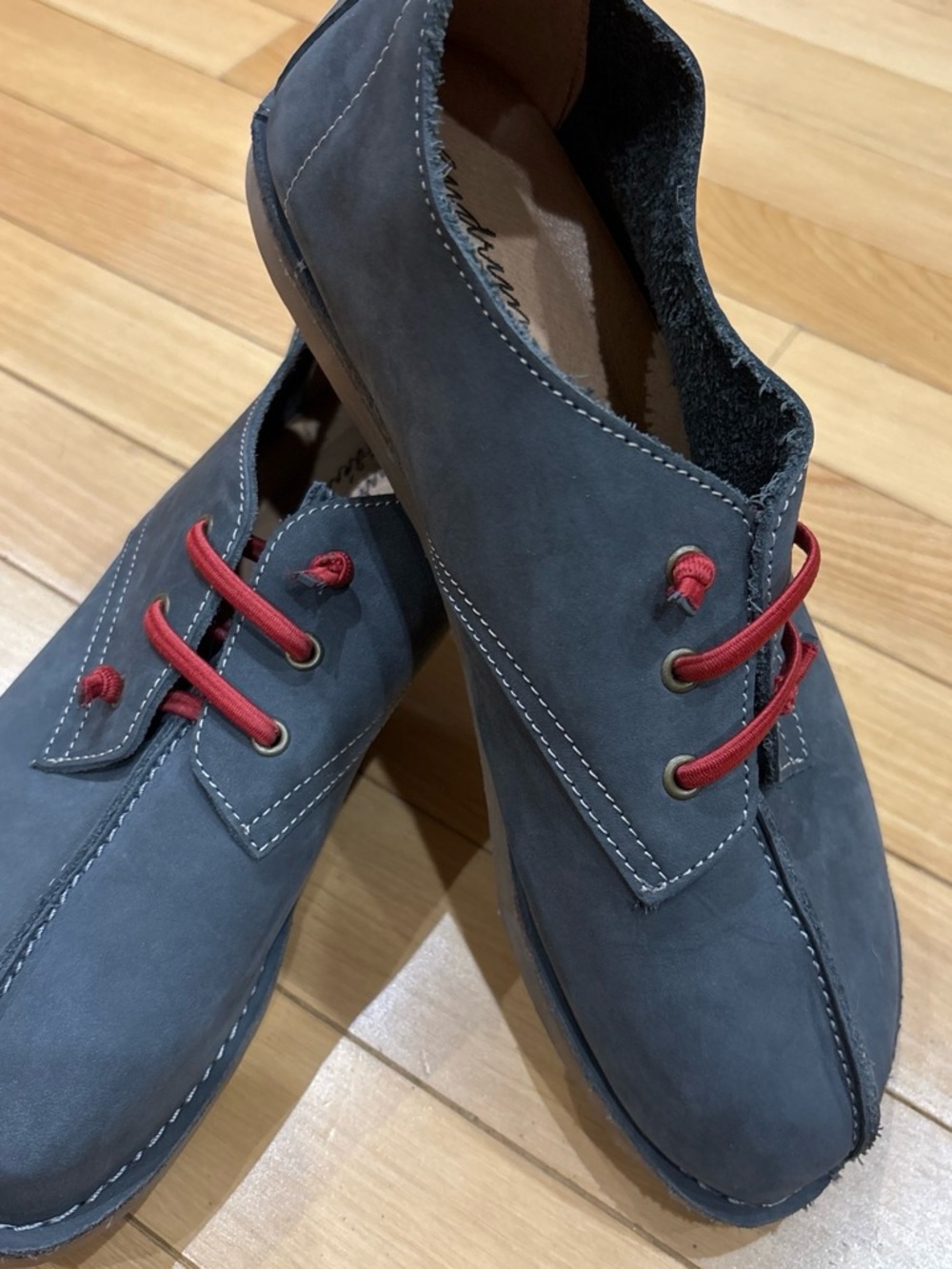 Gudrun sjoden Grey Casual Nubuck Shoes with Red Laces